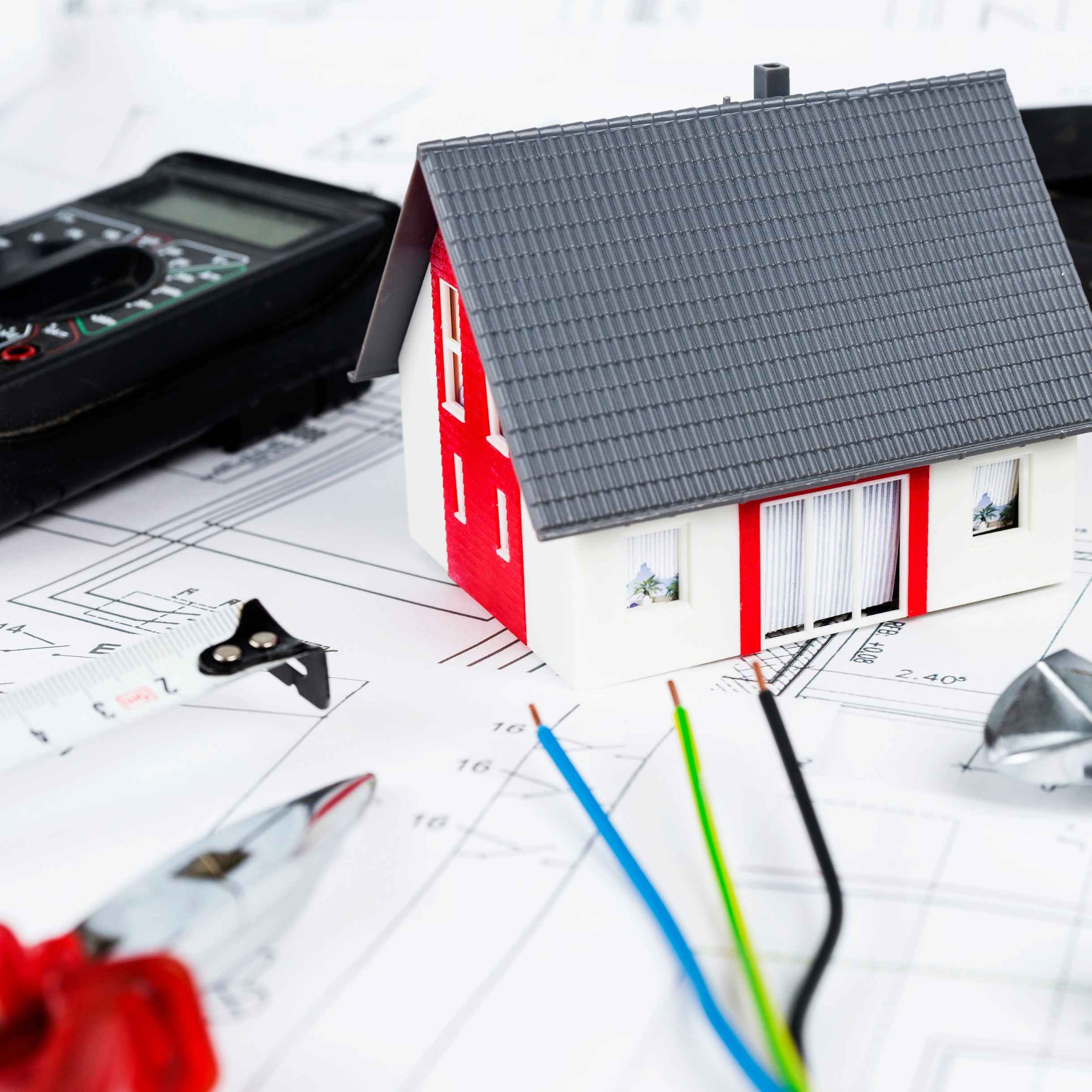 Adeguamento dell’impianto elettrico: quando è obbligatorio e cosa prevede la normativa