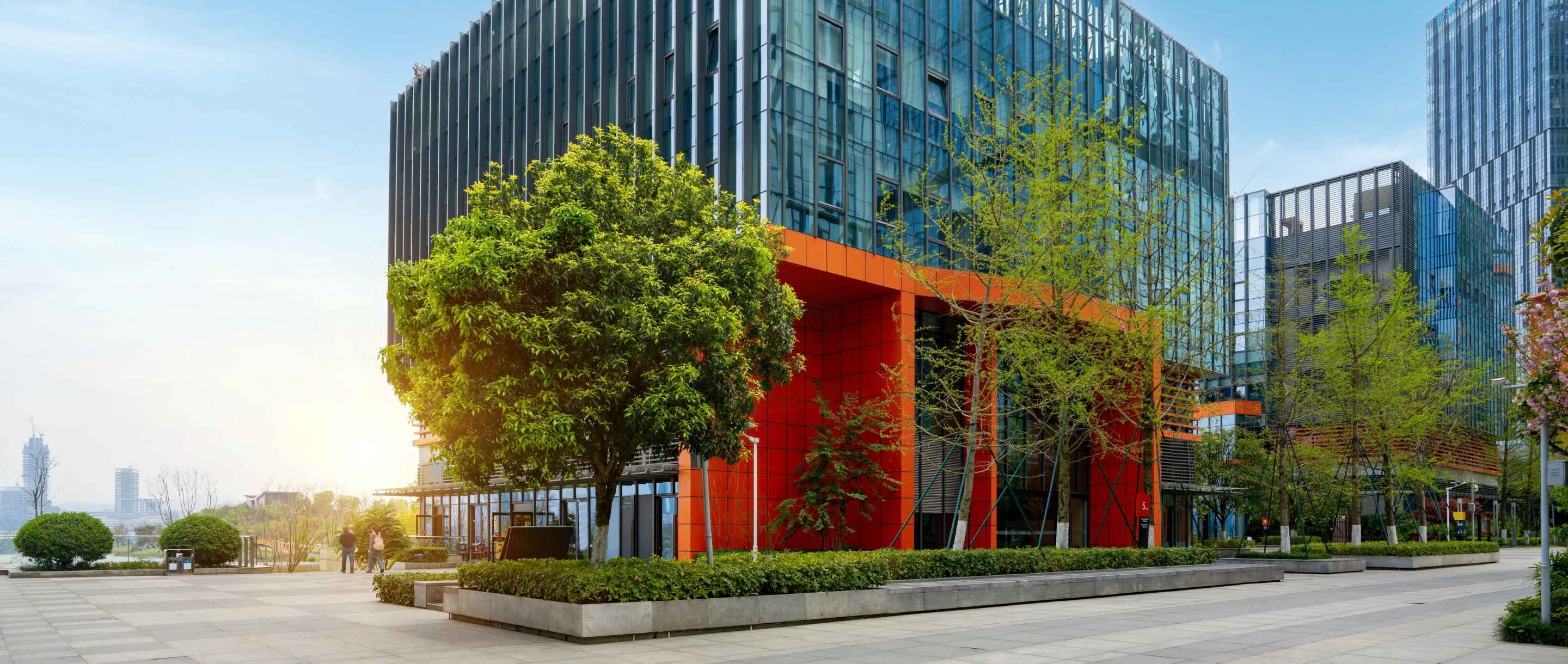 Colonnine di ricarica per aziende: guida all'installazione, costi e normative