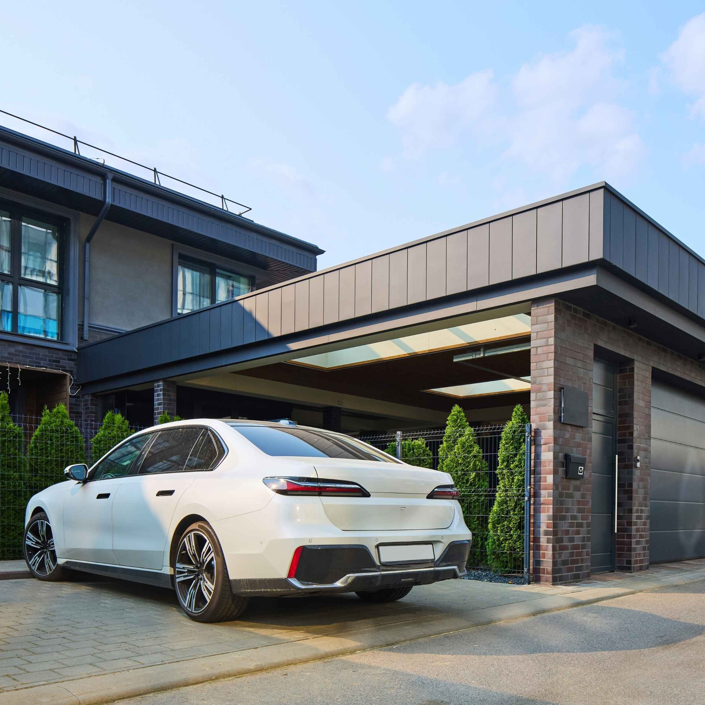 Installazione wallbox in garage: i requisiti, le norme e i costi