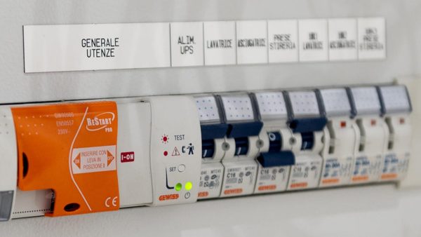Dispositivi di riarmo automatico