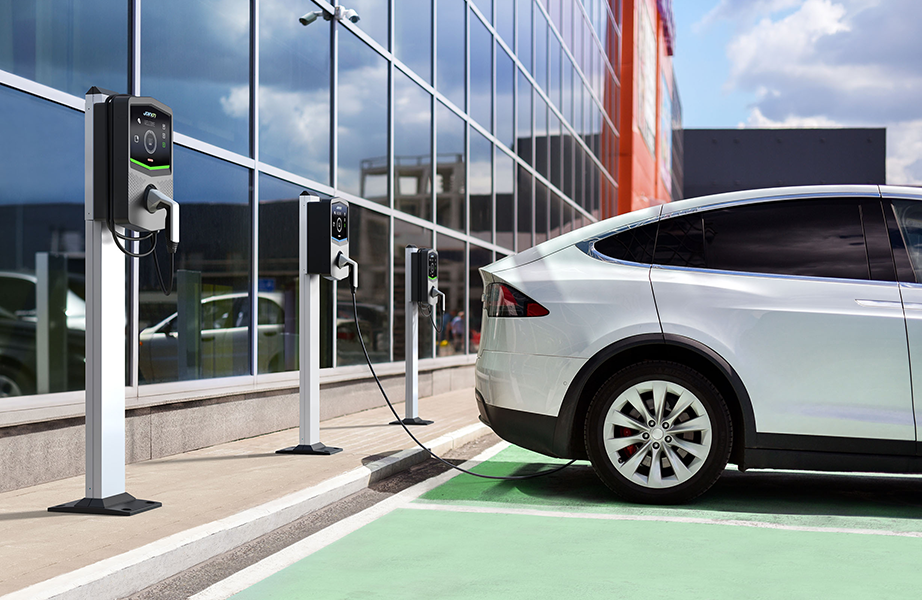 Ricarica auto elettrica: guida completa a tempi, costi e soluzioni