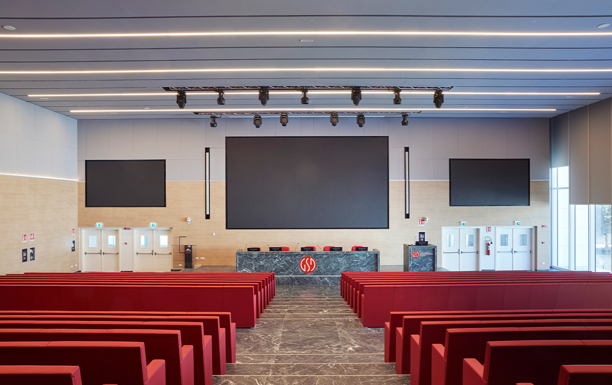 Aula magna dell'ospedale Galeazzi Sant'Ambrogio.