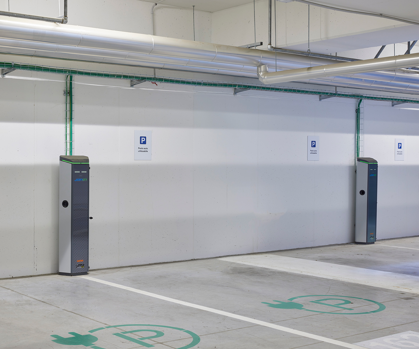 Installation of Joinon I-ON in the parking area of Galeazzi-Sant'Ambrogio Hospital.