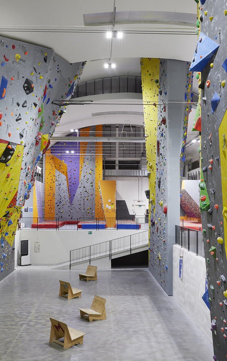 Installation sportive d’intérieur Manga Climbing 