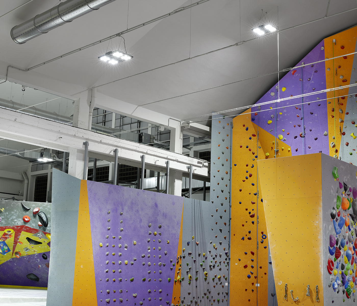 Installation sportive d’intérieur Manga Climbing 