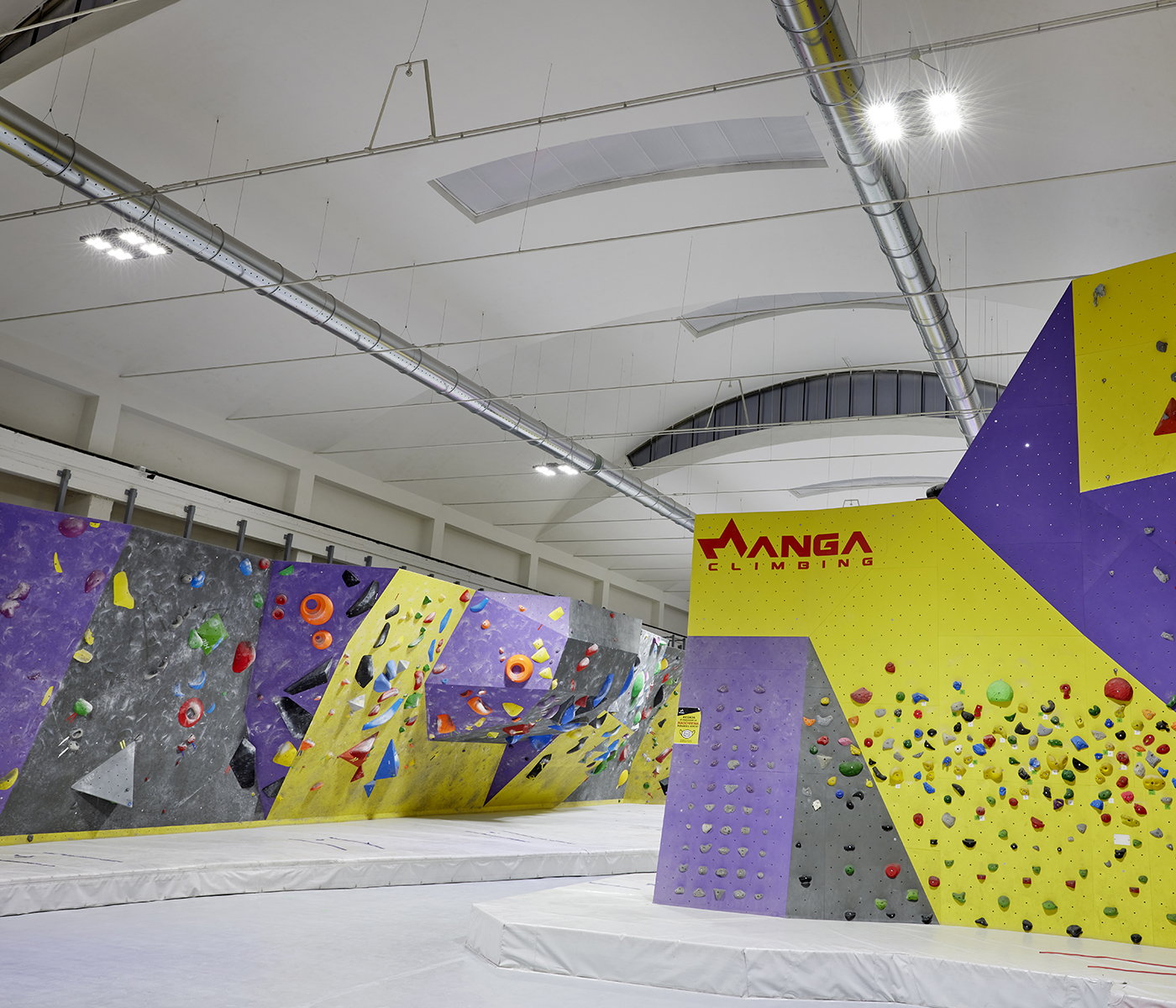 Instalaciones deportivas de interior Manga Climbing
