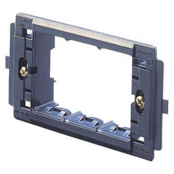 Soportes de material aislante para instalar placas TOP SYSTEM / VIRNA en cajas rectangulares