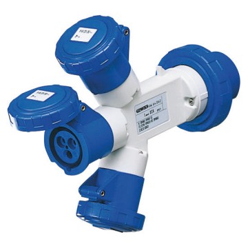 Waterdichte adapter voor meervoudige contactdozen met 32A-stekker - 50/60 Hz - IP67