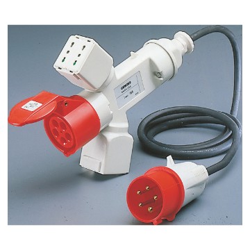 Conversieadaptershunt met 2 m flexibele kabel: IEC 309-stekker IP44 residentiële contactdozen/IEC 309-koppeling voor contactdozen IP44 - 50/60 Hz Conversieadaptershunt met 2 m flexibele kabel: IEC 309-stekker IP44 residentiële contactdozen/IEC 309-koppeling voor contactdozen IP44 - 50/60 Hz