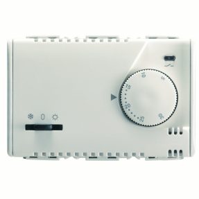 termostato elettronico estate/inverno-con regolazione a manopola-led segnalazione-230vac 50/60hz-3 moduli-system white