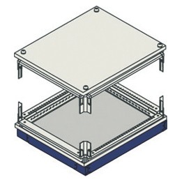 Base completa di zoccolo ispezionabile e testata preassemblata per vano esterno Base completa di zoccolo ispezionabile e testata preassemblata per vano esterno