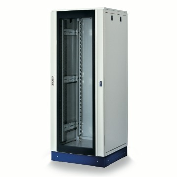 Armadi con porta in vetro curvo completi di pannelli laterali, porta piena posteriore e coppia di montanti regolabili in profondità 19'' Armadi con porta in vetro curvo completi di pannelli laterali, porta piena posteriore e coppia di montanti regolabili in profondità 19''