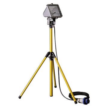 Proyectores con soporte telescópico regulable (mín.1 m máx.2) - IP55 - Clase I Proyectores con soporte telescópico regulable (mín.1 m máx.2) - IP55 - Clase I