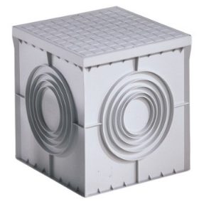 SQUARE ACCES CHAMBER 200X200X200 - FLAT KNOCKOUT BASE AND HIGH RESISTANCE LID