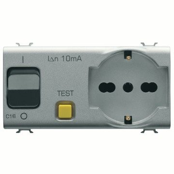  VERRIEGELBARE SCHALTBARE STECKDOSE - 2P+E 16 A P40 - MIT FEHLERSTROM-LEITUNGSSCHUTZSCHALTER 1P+N 16 A - 230 V AC - 4 MODULE - TITAN - CHORUSMART