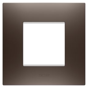 mezinárodní rámeček ego – z technopolymeru opatřeného nátěrem – 2 moduly – hnědý odstín – chorusmart