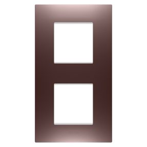 mezinárodní rámeček ego – z technopolymeru opatřeného nátěrem – 2+2 moduly svislé – měď – chorusmart