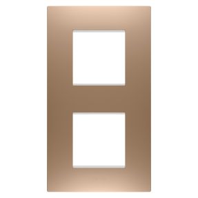 mezinárodní rámeček ego – z technopolymeru opatřeného nátěrem – 2+2 moduly svislé – měkká měď – chorusmart