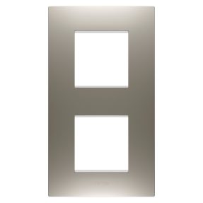 mezinárodní rámeček ego – z technopolymeru opatřeného nátěrem – 2+2 moduly svislé – ocel – chorusmart