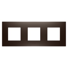mezinárodní rámeček ego – z technopolymeru opatřeného nátěrem – 2+2+2 moduly vodorovné – hnědý odstín – chorusmart