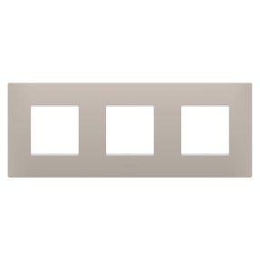 mezinárodní rámeček ego – z technopolymeru – 2+2+2 moduly vodorovné – tmavá písková – chorusmart