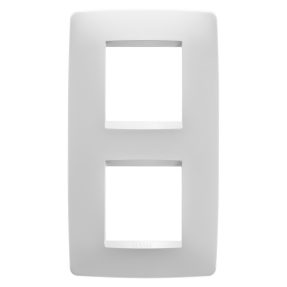 mezinárodní rámeček one – z technopolymeru opatřeného nátěrem – 2+2 moduly svislé – matná bílá – chorusmart