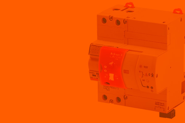 Automatic reclosing devices