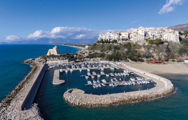 Sperlonga Port